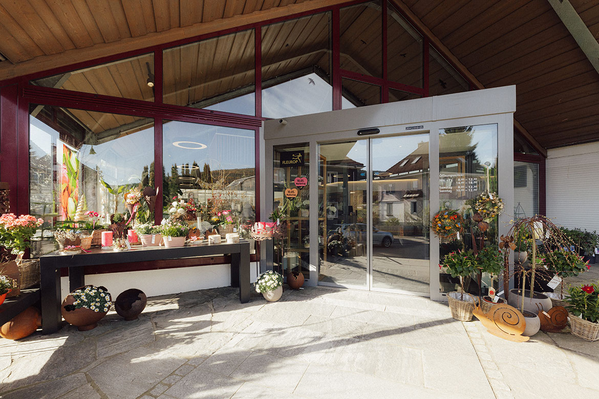 Blumenhaus und Gartenbau Götz Eingangsbereich